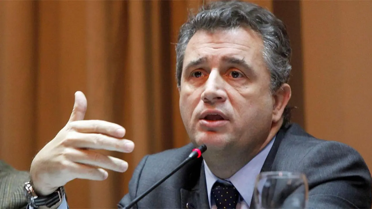 Gobierno responde a Grabois sobre expropiación de tierras: "Hasta el comunismo lo dejó de lado"