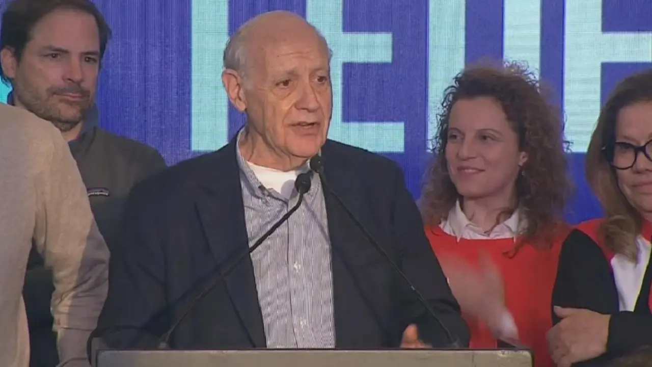 Lavagna: "Seguiremos con nuestra voluntad de reconstruir esta  brecha que tanto daño ha hecho a Argentina"