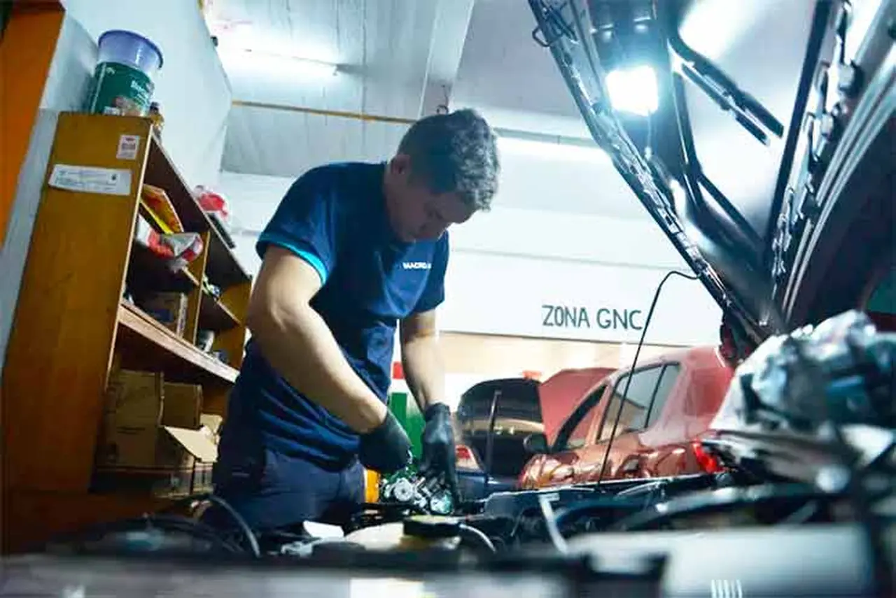 Por la suba de las naftas, estiman que más autos pasarán a GNC