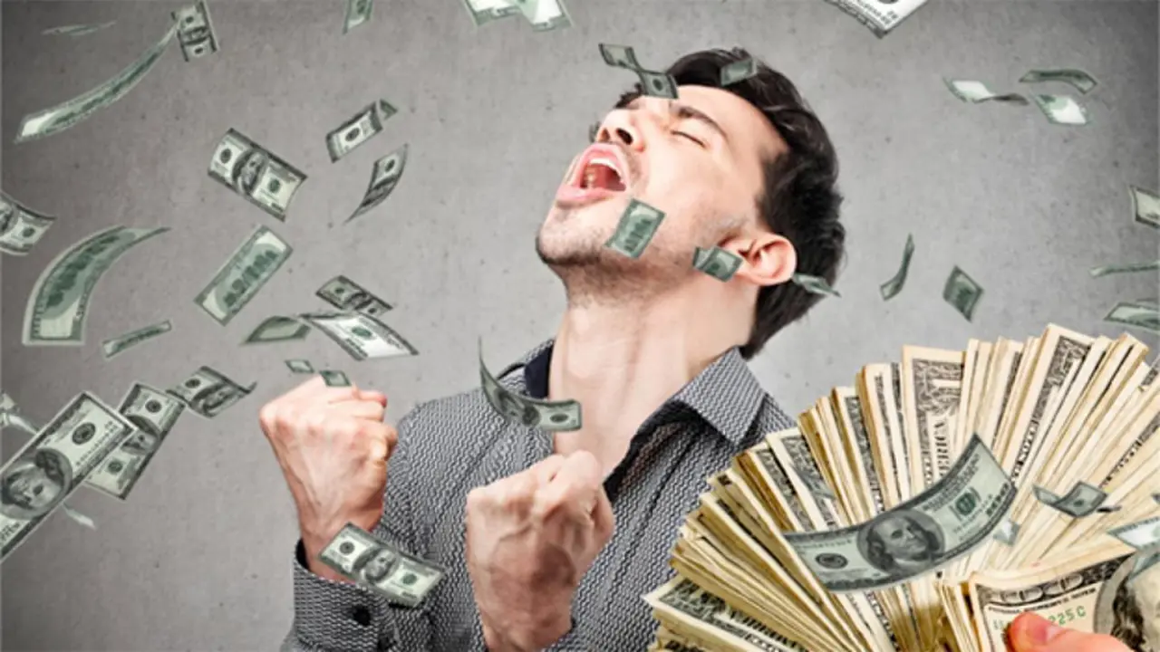 Dólar "rulo": cómo ganar 7% desde el celular en menos de cinco minutos y quedarte con billetes verdes en mano