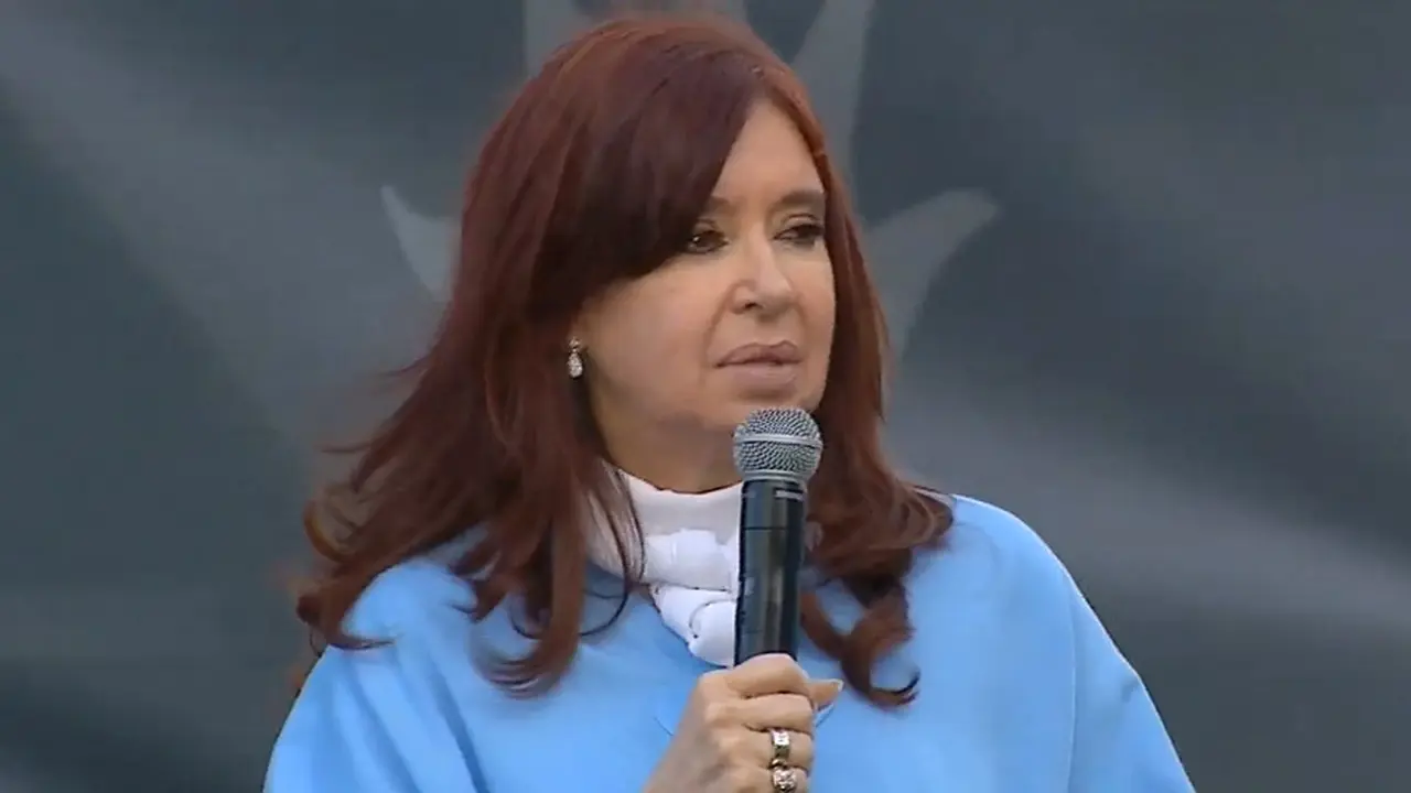 Para Cristina Kirchner, la coalición cumplió un ciclo y debe dar un drástico giro a la radicalización