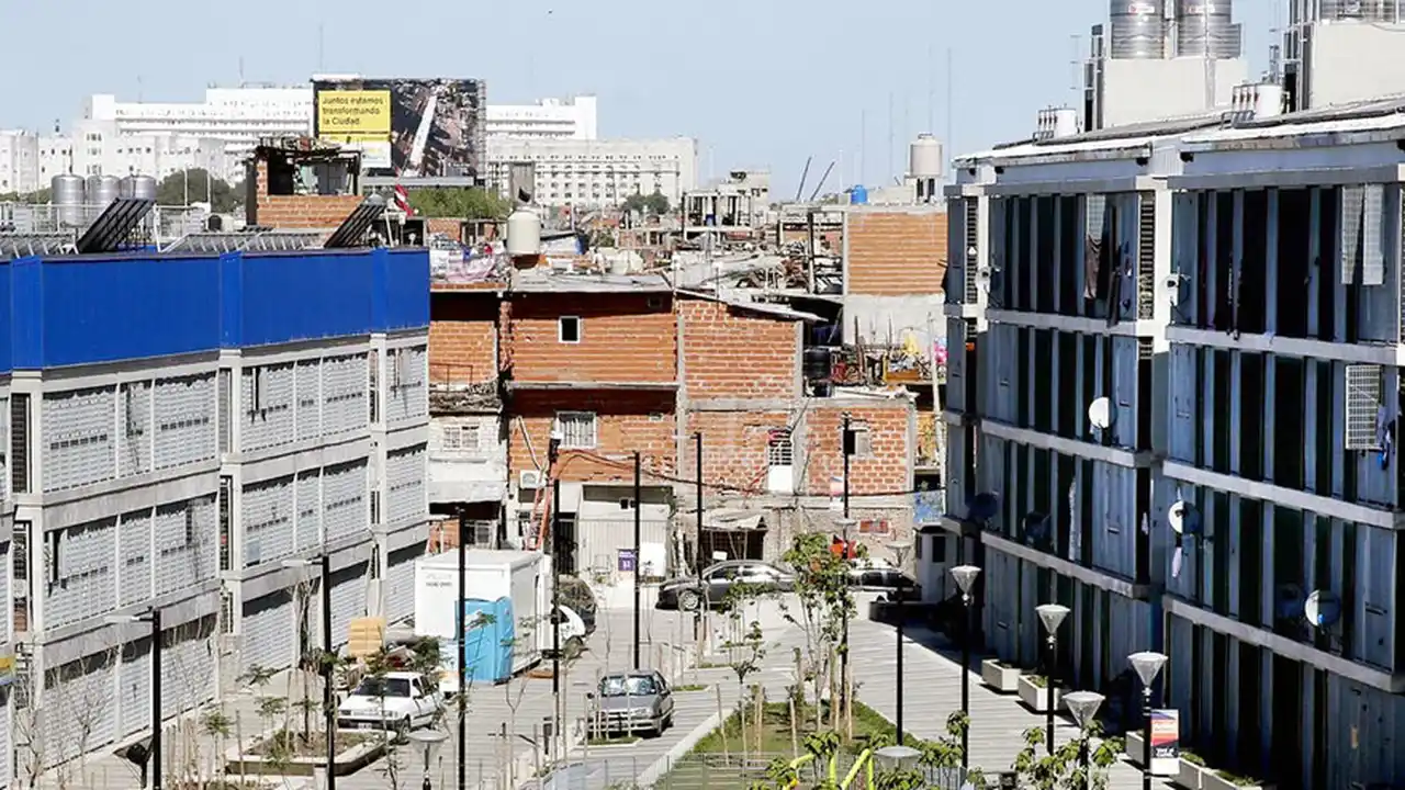 La Villa 31 es, según el Gobierno porteño, una de las que mejor conectividad posee