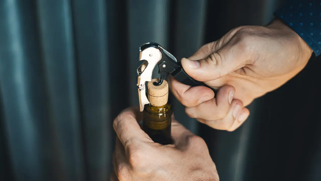 Cada vez más bodegas argentinas utilizan tapones sustentables y de origen vegetal en vinos de alta gama