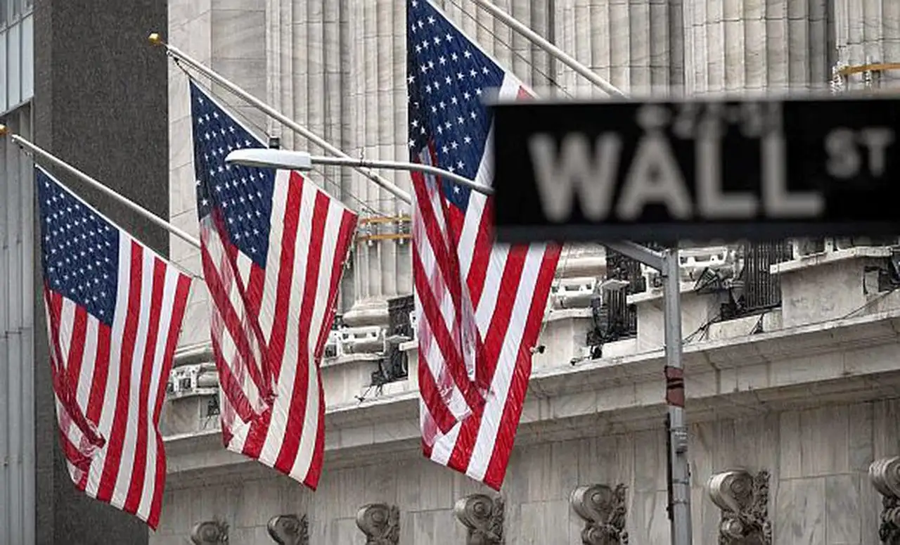Analista afirma que la Fed maquilla el desastre económico de EE.UU. y que la crisis es peor que la de 2008