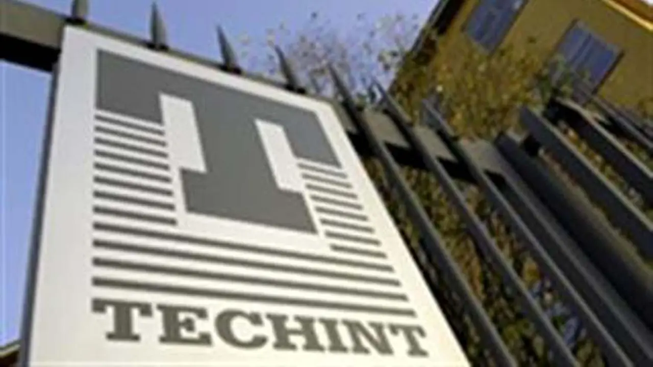 Techint frenó obras en reactor nuclear y suspendió a 270 trabajadores