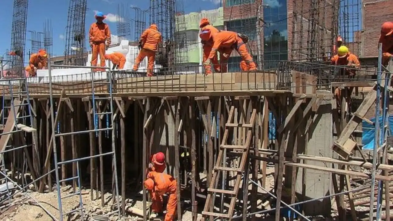 La construcción volverá a la Provincia bajo un estricto control