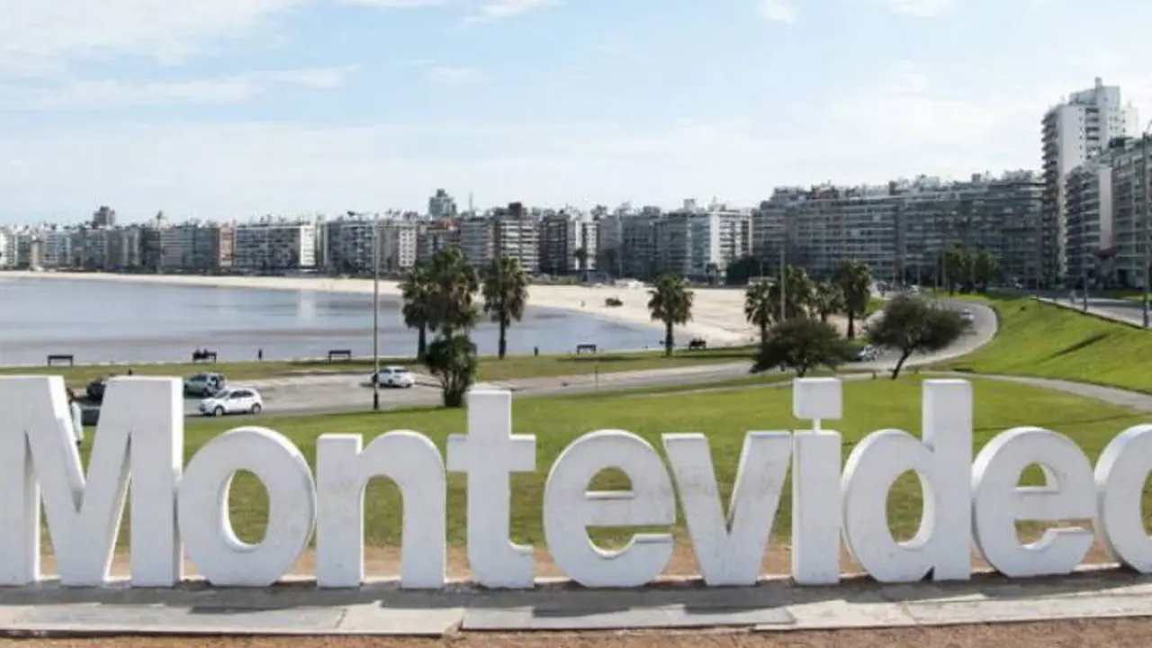 Montevideo es otra de las ciudades elegidas por los argentinos para veranear en Uruguay