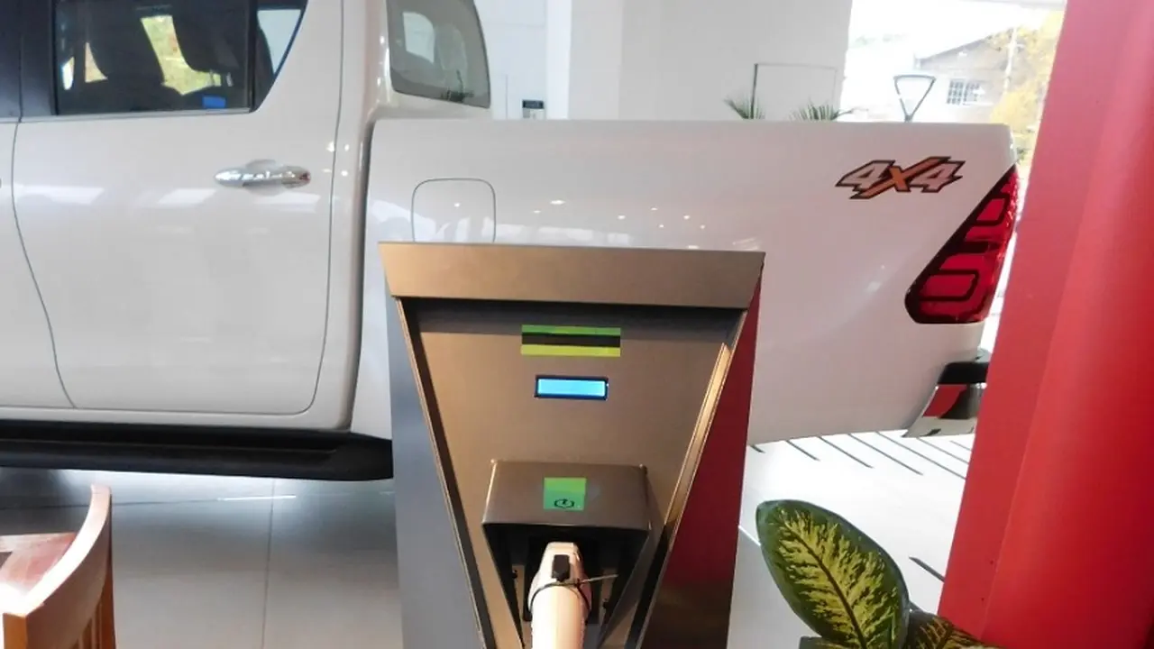Toyota Hilux, se viene la híbrida.