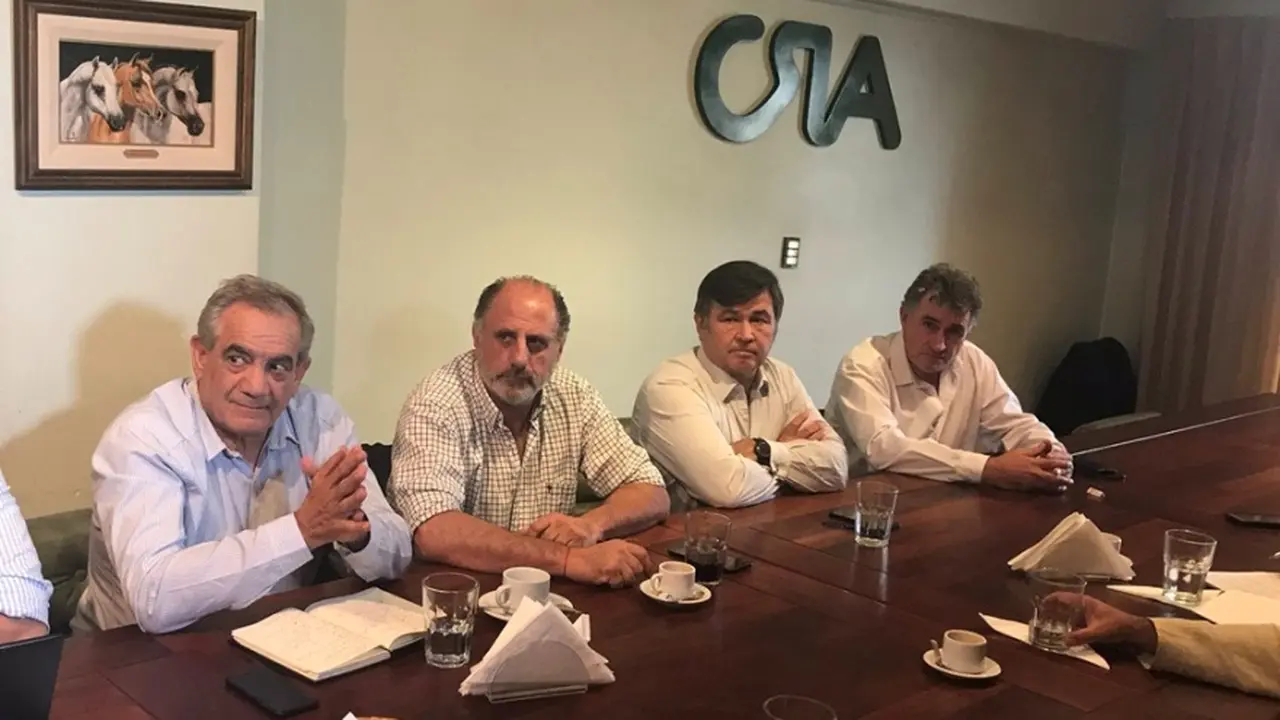 La mesa de Enlace contra el cierre de las exportaciones de maiz