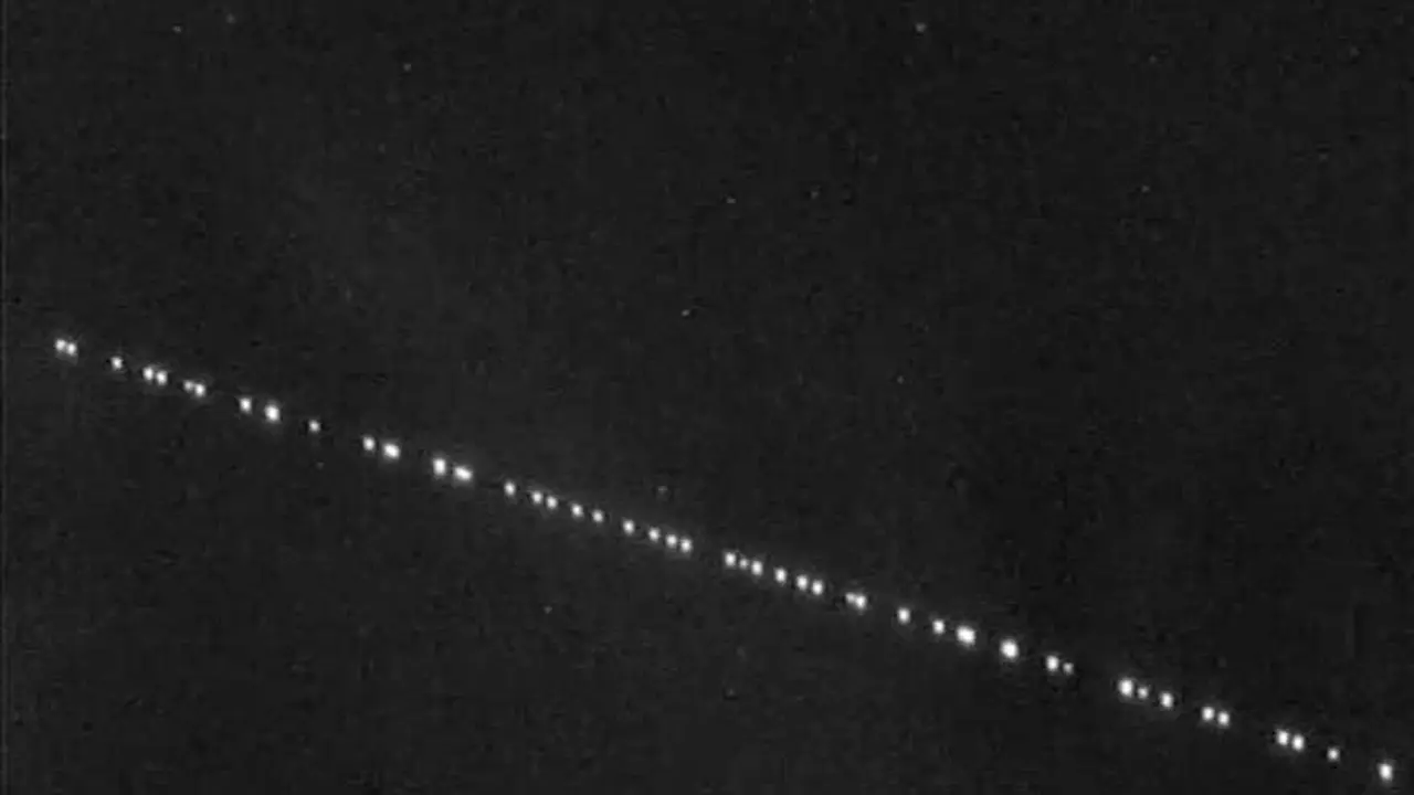 Satélites de Starlink visibles desde la Tierra