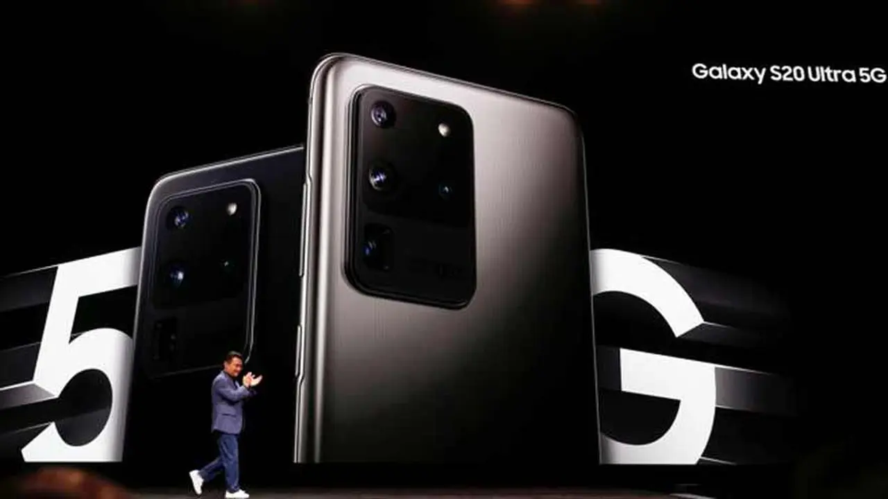 Presentación del Galaxy S20 Ultra 5G a cargo de TM Roh, presidente y director de móviles de Samsung.
