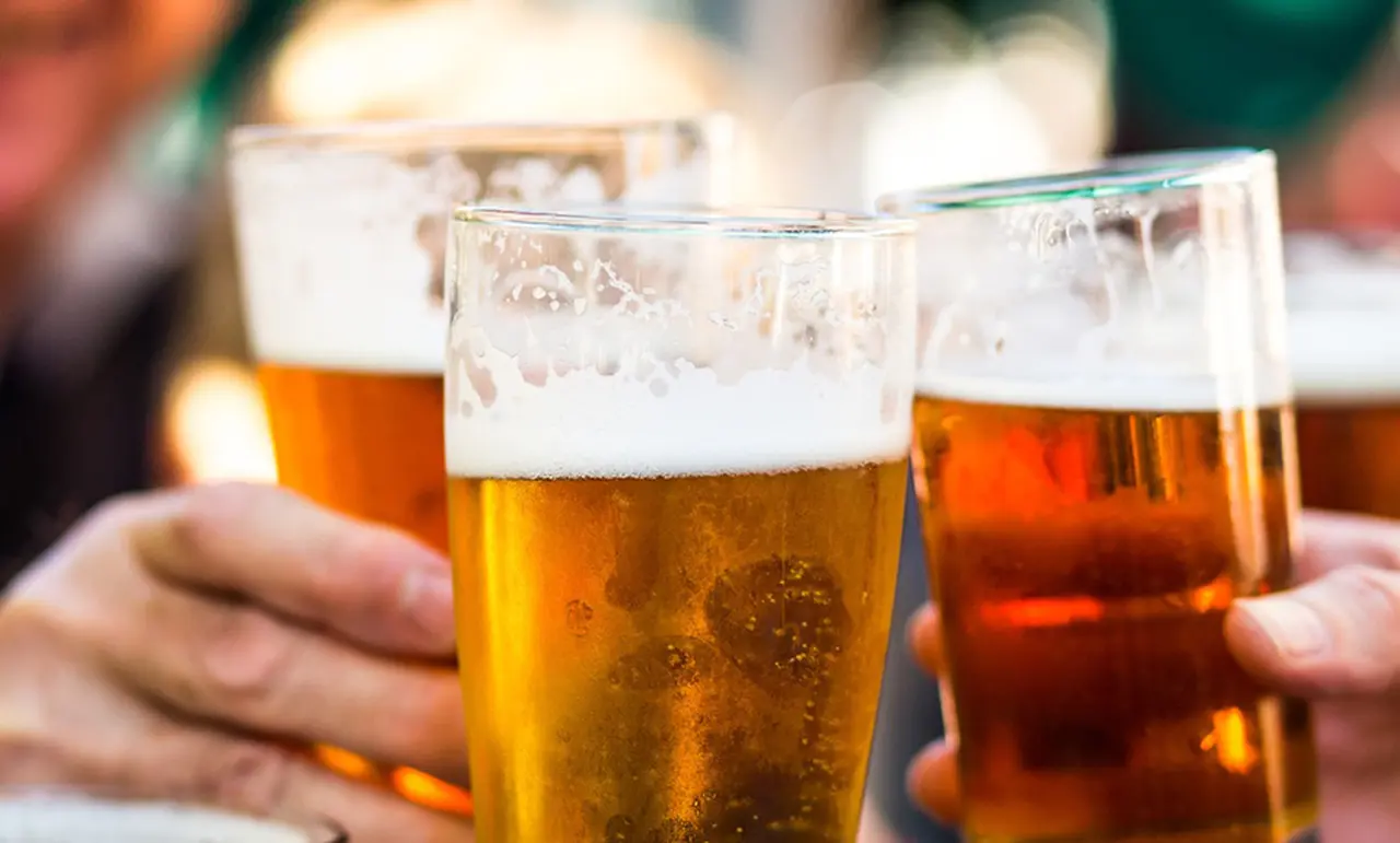 Las bebidas alcohólicas tienen elevados niveles de azúcar