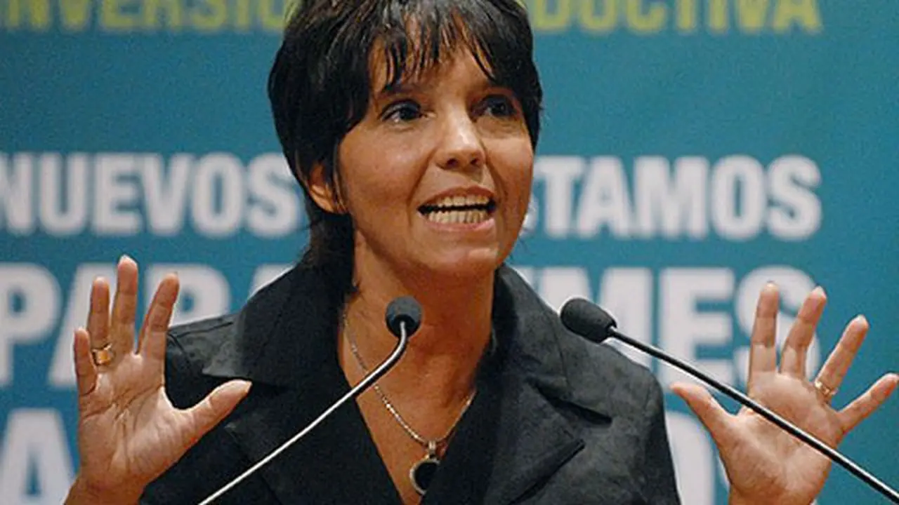 La consultora FIDE  estuvo presidida por la titular de la AFIP, Mercedes Marcó del Pont