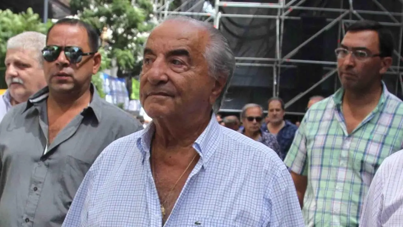 Cavalieri llegó a un acuerdo con las cámaras de comercio después de fuertes tensiones.