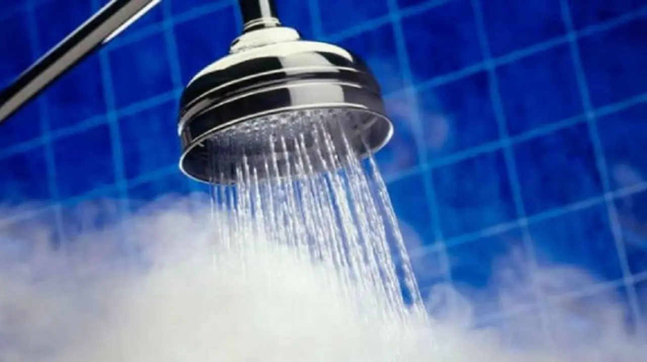 Revelan cuál es el mejor momento del día para ducharse: ¿A la mañana o por la noche?
