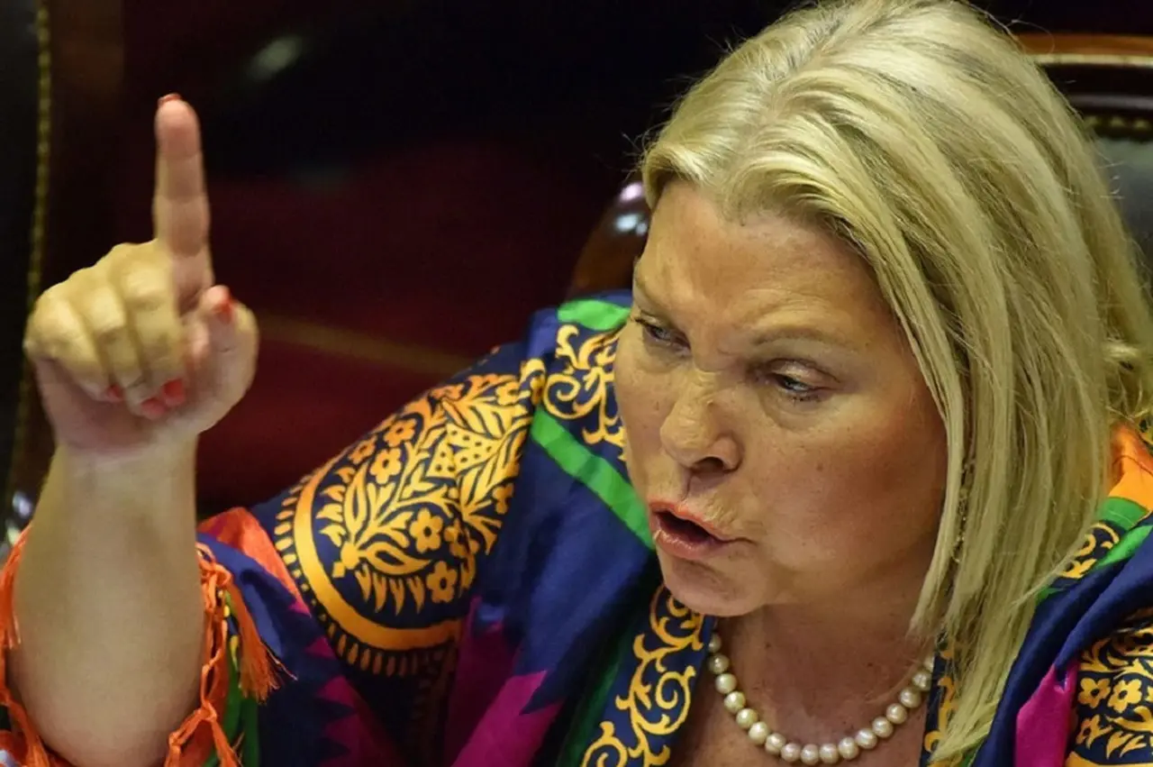 Elisa Carrió, crítica del gobierno.