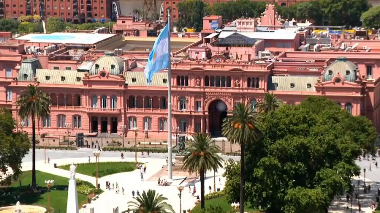 El mandatario dijo que no trabajará en la Casa Rosada