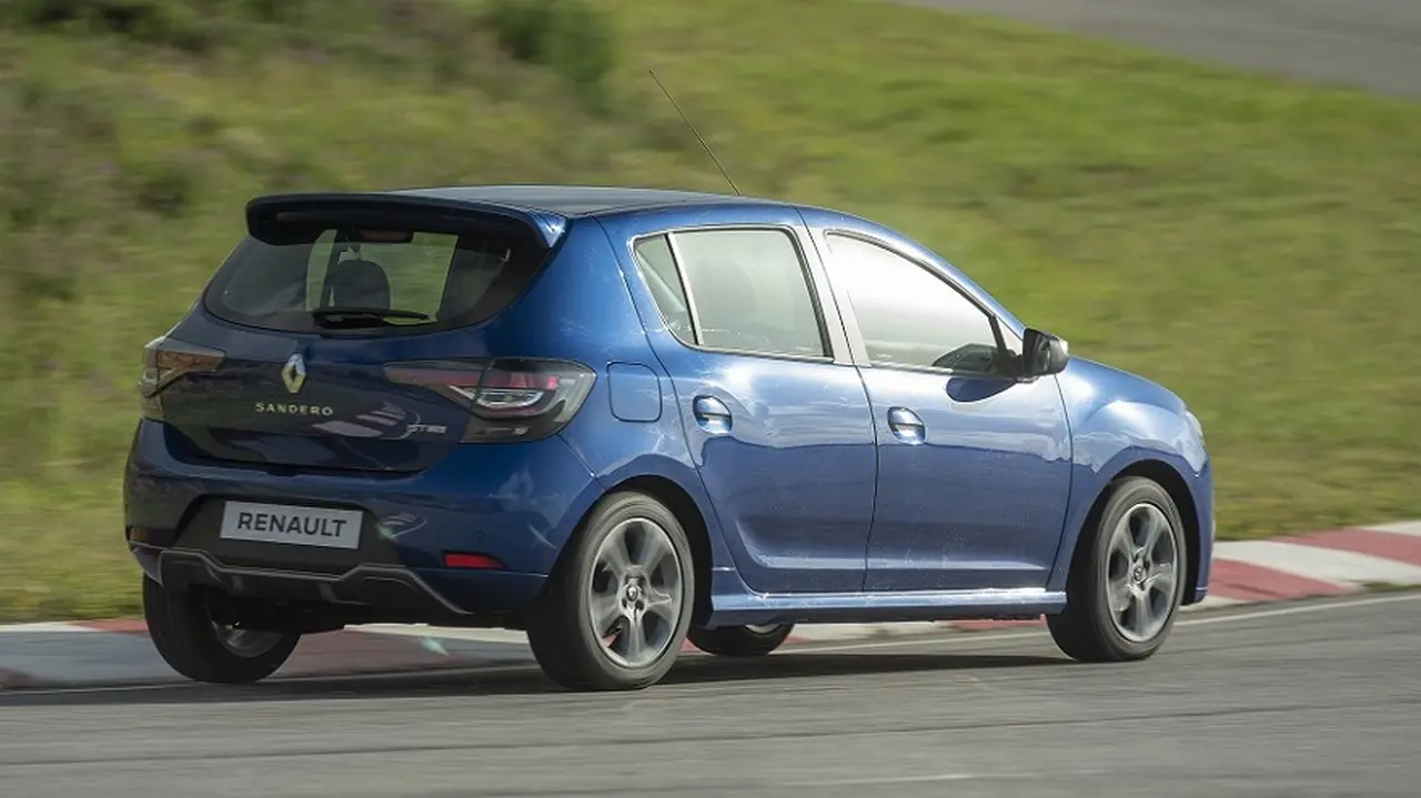 Vista trasera Renault Sandero GT Line.