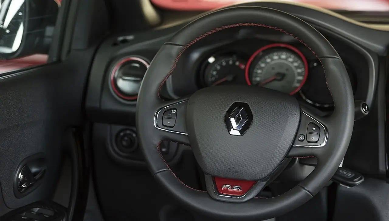 Renault Sandero R.S. por dentro.