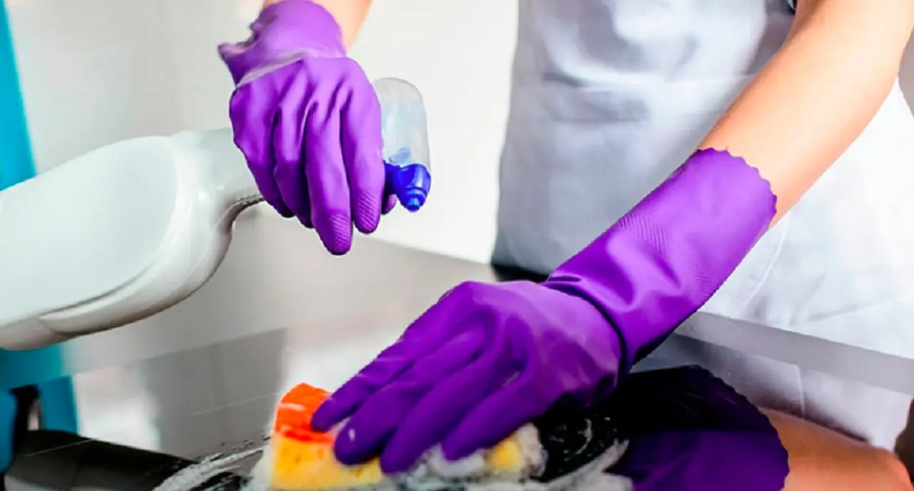 Determinan cuánto tiempo permanece el coronavirus en distintas superficies