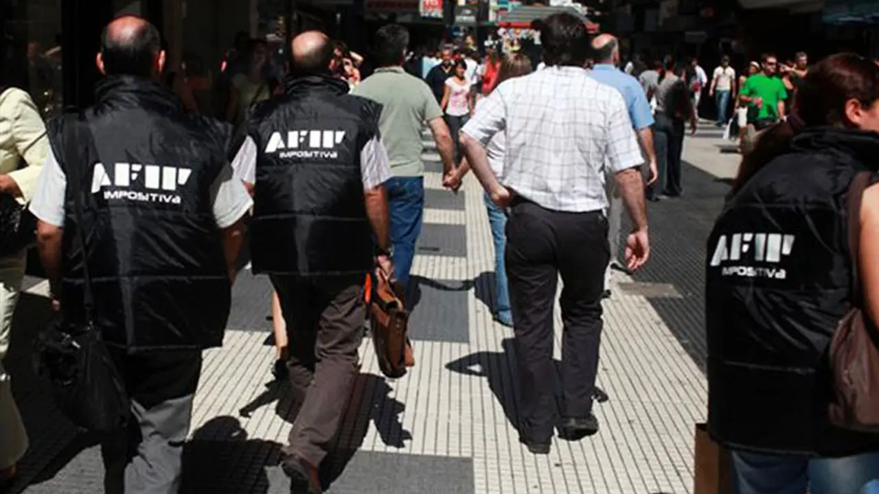 Gobierno saca a la calle ejército de inspectores de AFIP para controlar  rebaja en precios de 1.100 productos