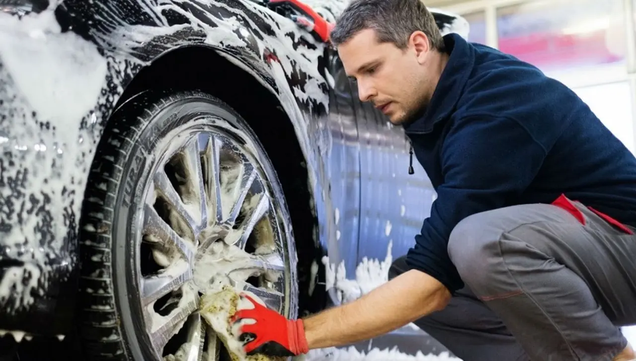 El auto se debe mantener desinfectado.
