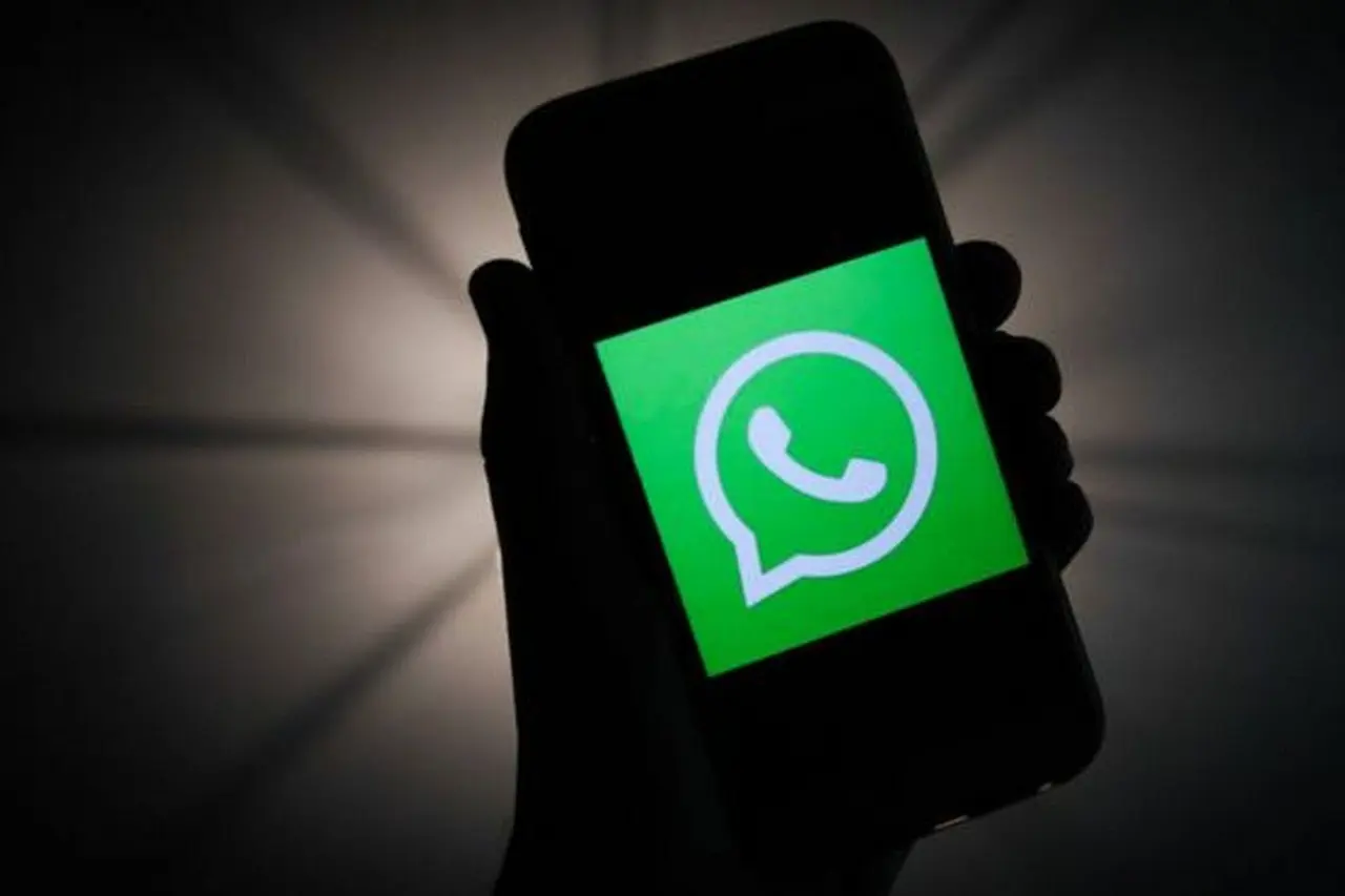Atención: todos los participantes de la videollamada grupal deberán tener la última versión de WhatsApp para hacerla la comunicación hasta 8 personas.