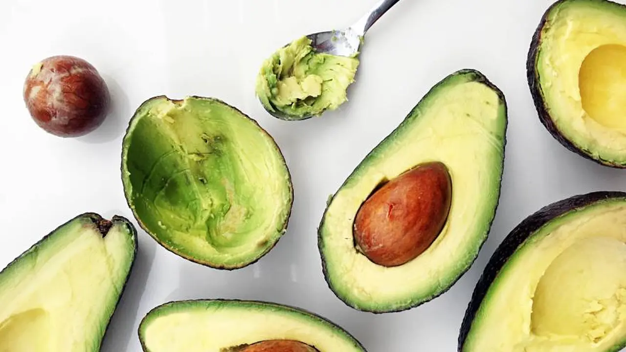 Entre los beneficios de la palta es posible mencionar la sensación de saciedad que brinda