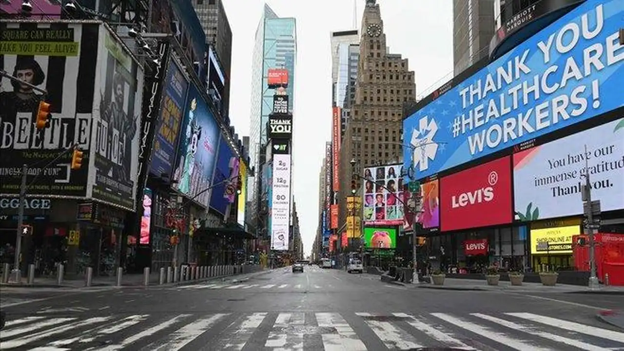 Las ciudades están vacías de gente y los negocios no generan ingresos