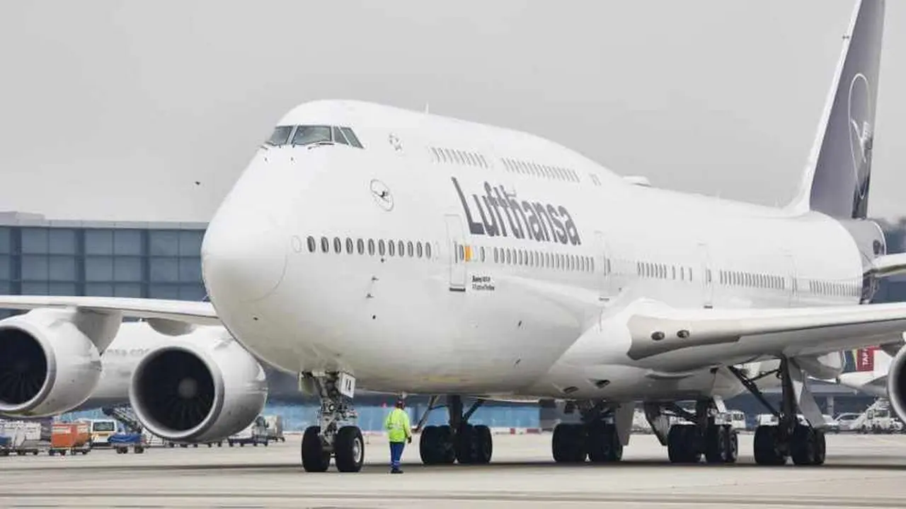 Susto: 11 heridos por turbulencias en un vuelo Buenos Aires-Frankfurt de Lufthansa