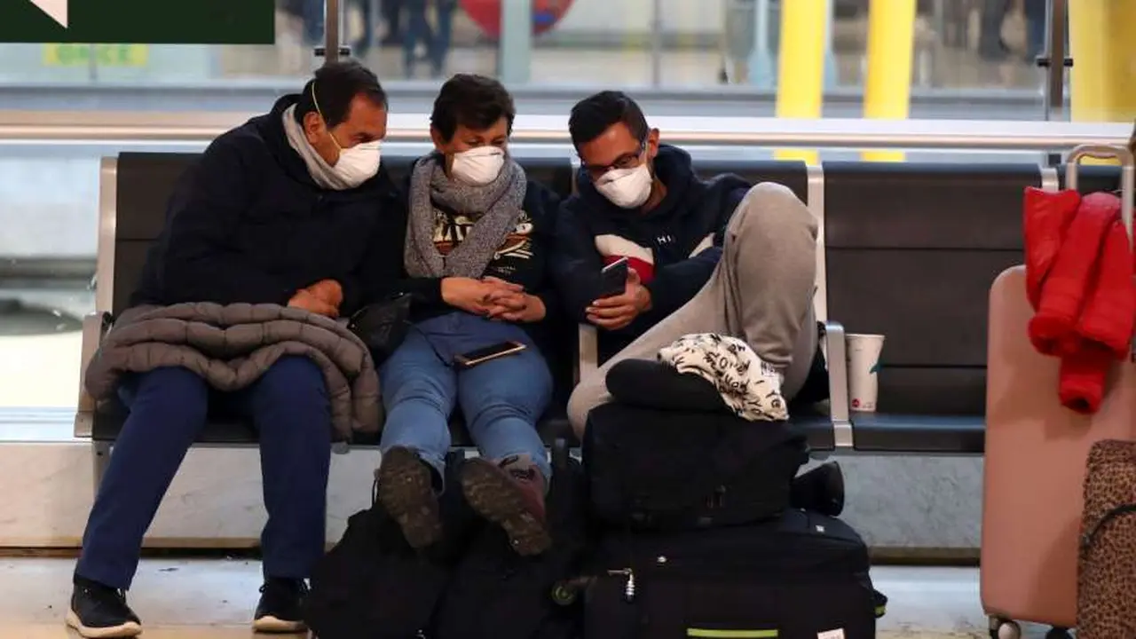 La crisis de los turistas varados exacerbó la tensión con la clase media, que adherirá a la protesta del campo