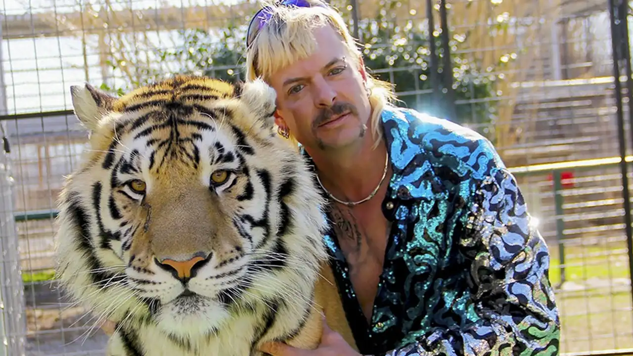 Tigres, crímenes y tráfico: por qué el bizarro documental Tiger King causa sensación en Netflix