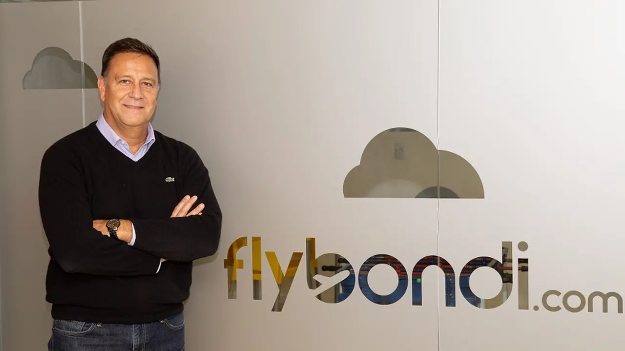 Gremios aeronáuticos acusan a Esteban Tossuti, CEO de Flybondi, de cobrar parte de su sueldo por ayuda estatal