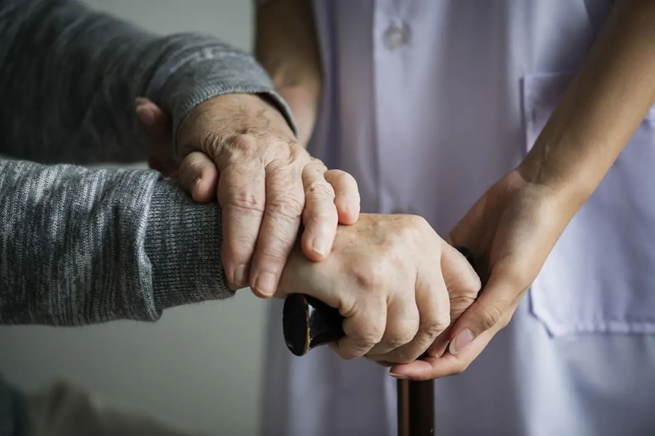 Ida y vuelta: qué se sabe sobre la circulación restringida a los mayores de 70 años