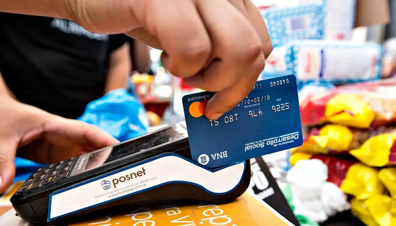Miles de beneficiaron accedieron a la tarjeta Alimentar.