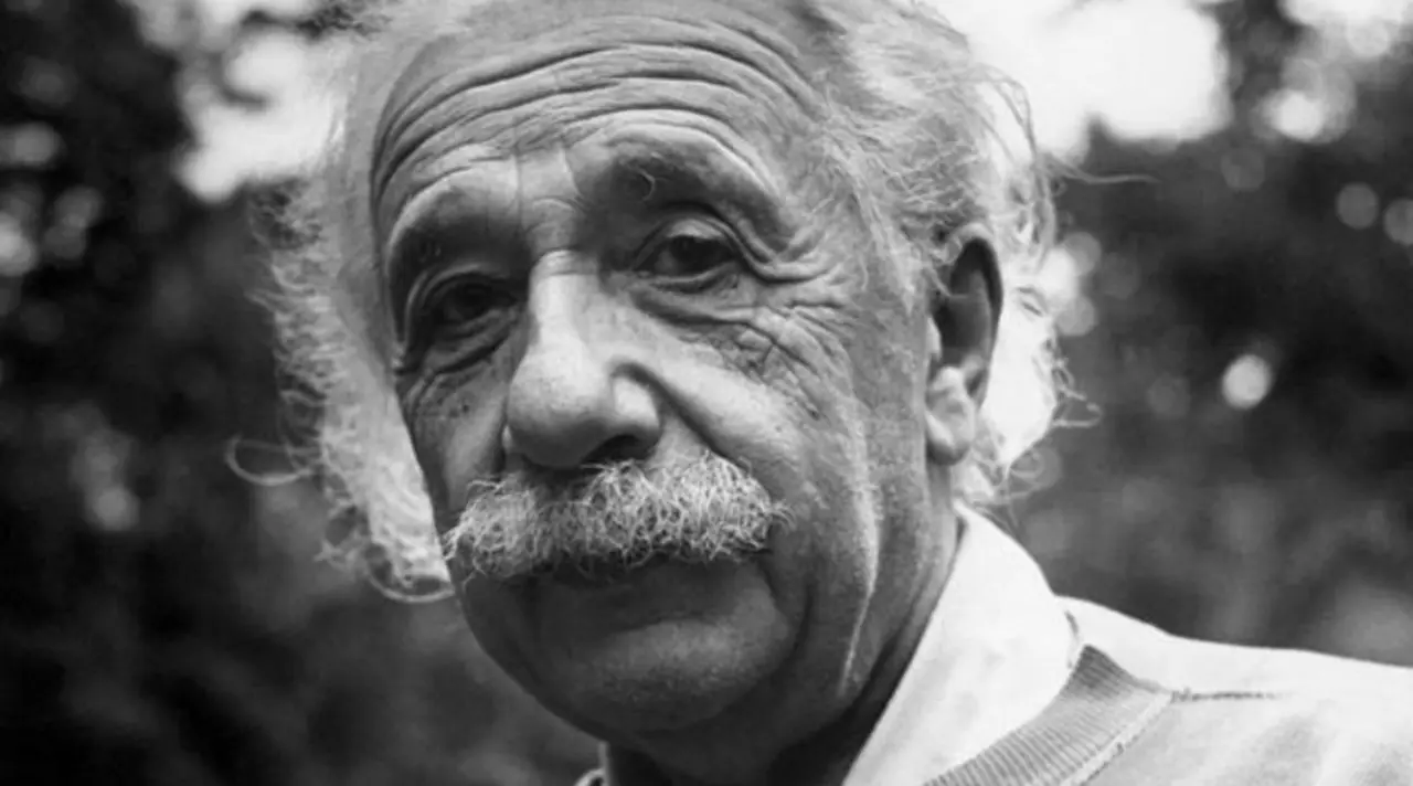 Albert Einstein sentó la bases de la física moderna.