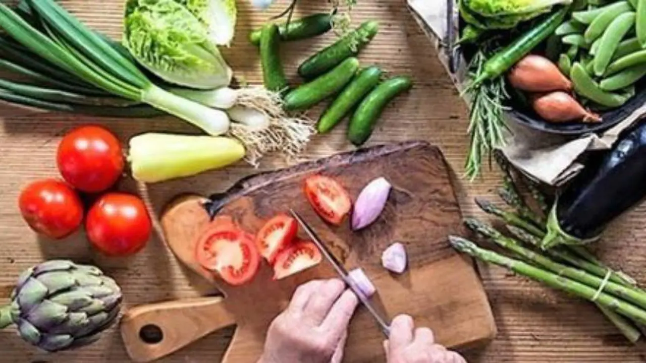 El ayuno intermitente no restringe qué comidas se pueden ingerir