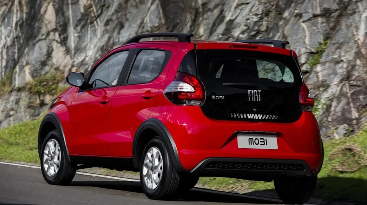 Fiat Mobi, con su llamativa vista posterior.