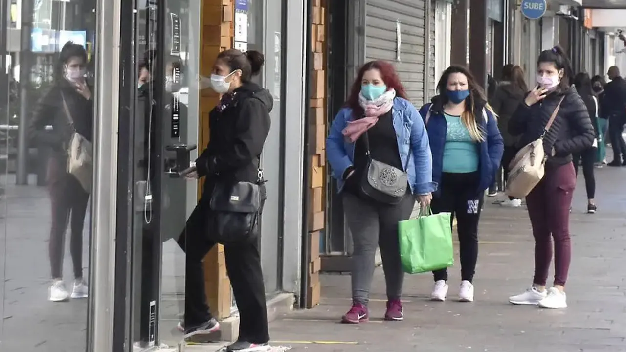 Comercio: habrá un límite en la cantidad de personas que ingresen a cada local.