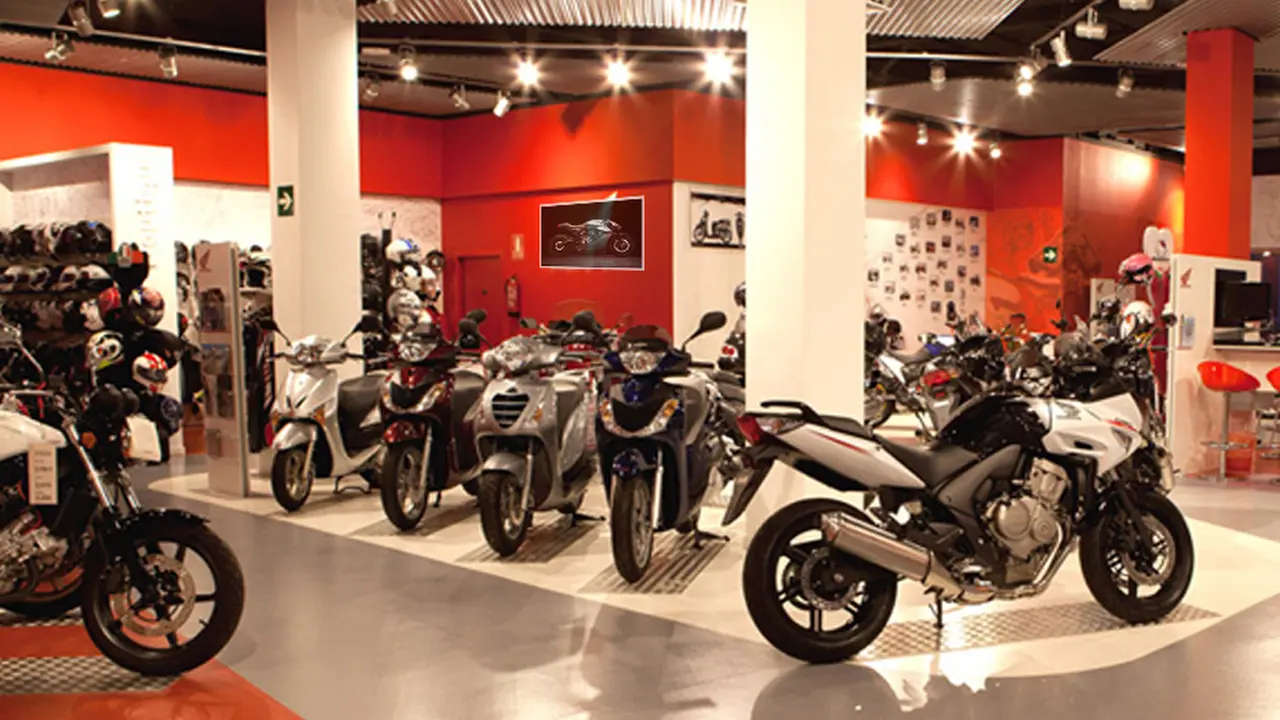 Si es usada, el costo de transferir una moto lo enfrenta el comprador.