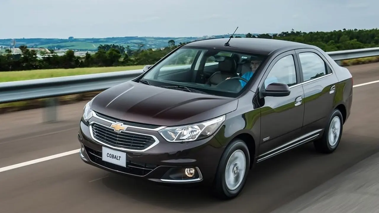 Chevrolet Cobalt, otro más a remate.