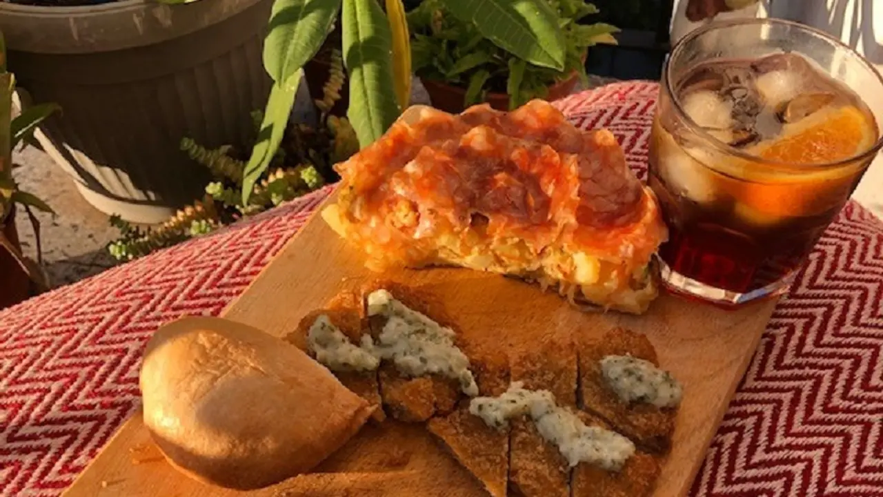 La propuesta de Cinzano acompañada por dos cocineros.