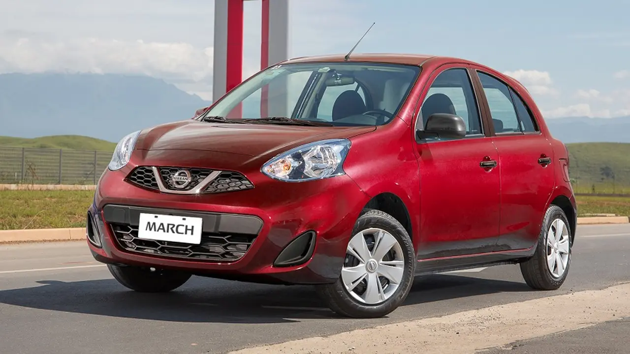 Nissan March conserva su puesto entre los autos baratos.