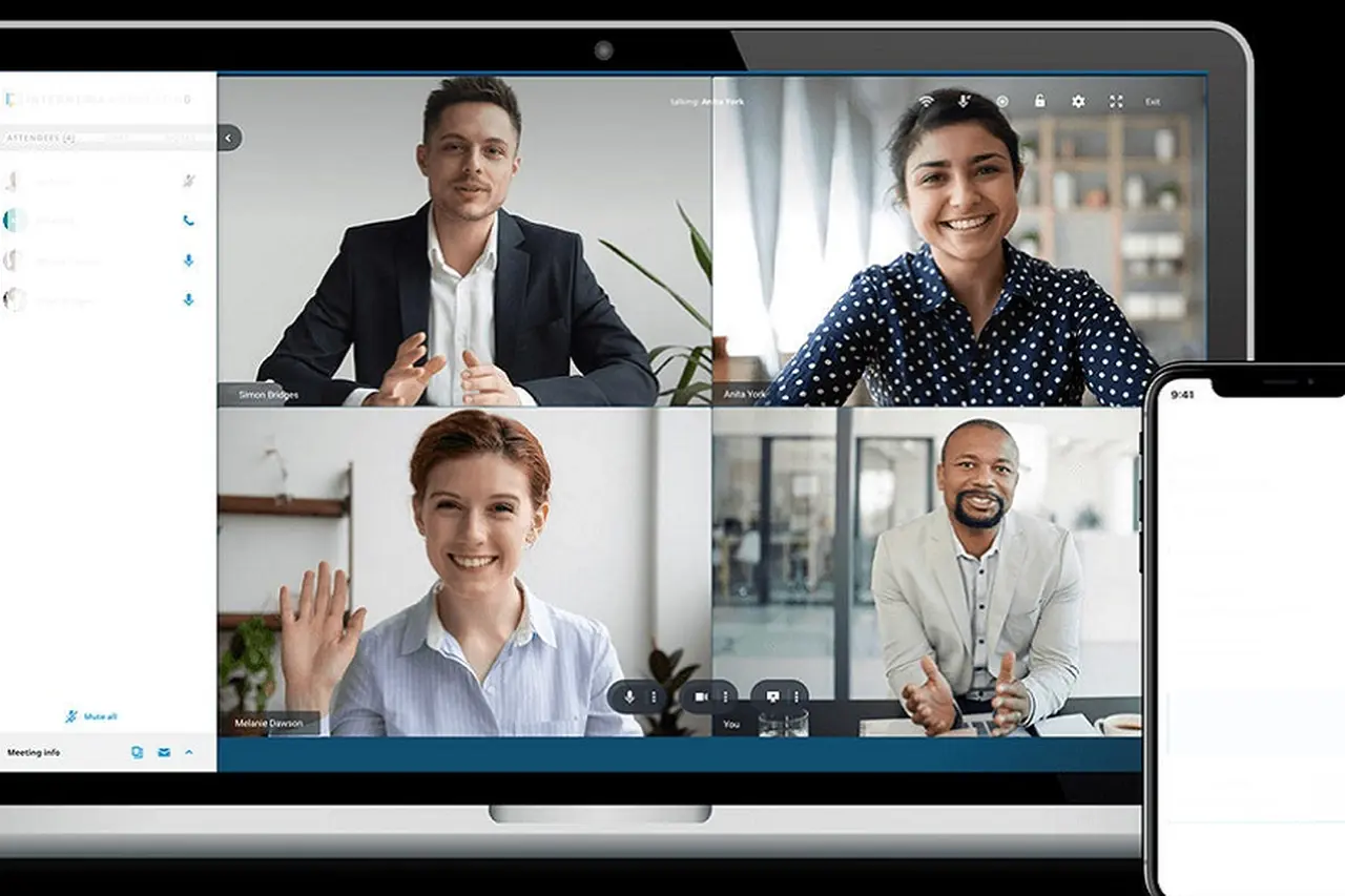 Zoom es una aplicación muy versátil que ofrece herramientas de colaboración sobre sus videollamadas.