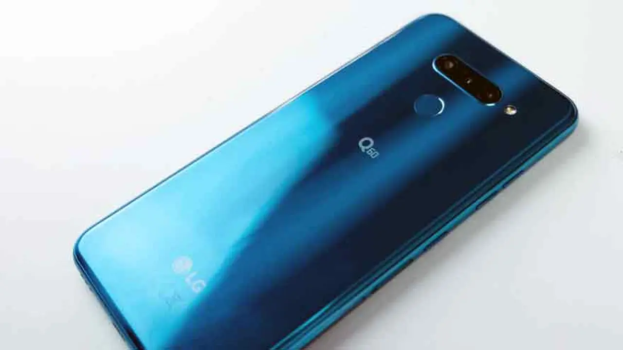 La parte trasera de este modelo de LG luce muy depurada.