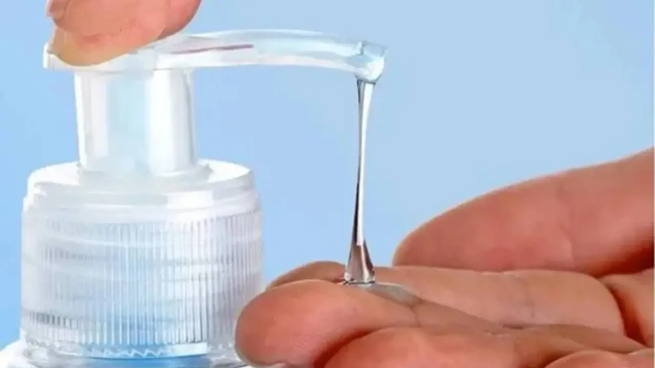 ¡Atención si vas a la farmacia!: ANMAT prohibió una reconocida marca de alcohol en gel