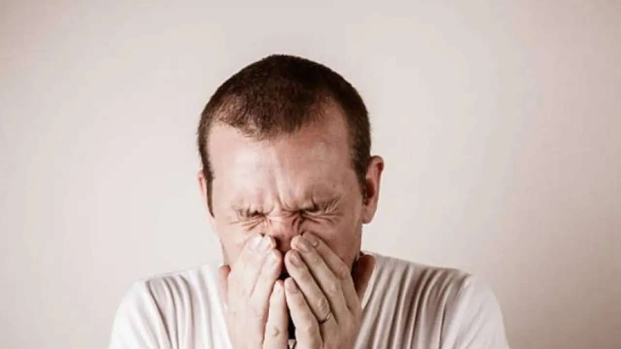 La fiebre, la tos, la pérdida de gusto y de olfato, entre otros, son algunos de los síntomas de coronavirus