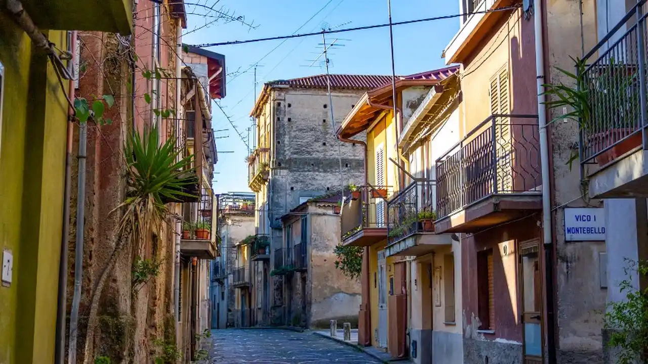 La ciudad italiana de Cinquefrondi tiene un alto índice de casas abandonadas