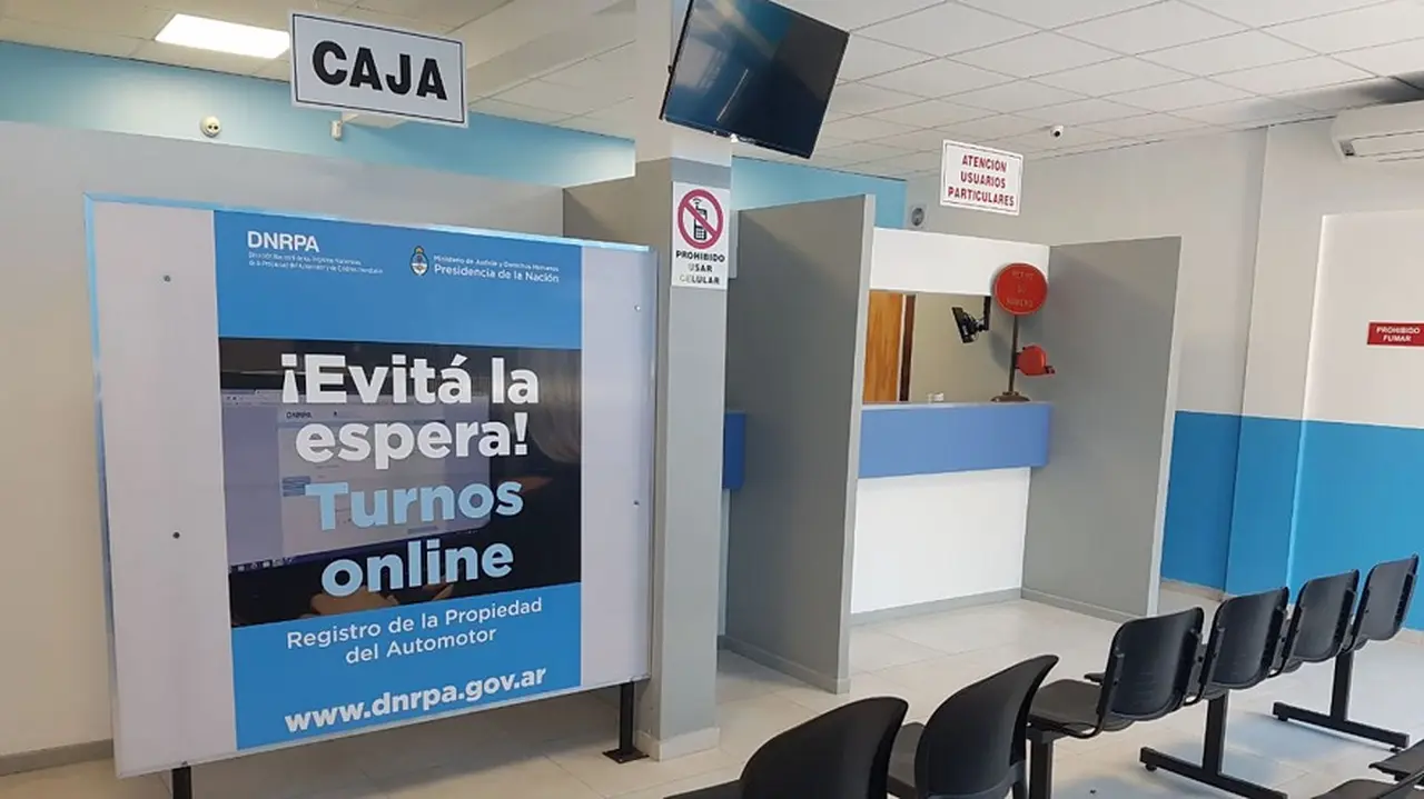 Para transferir un auto, el trámite en la DNRPA empieza online.