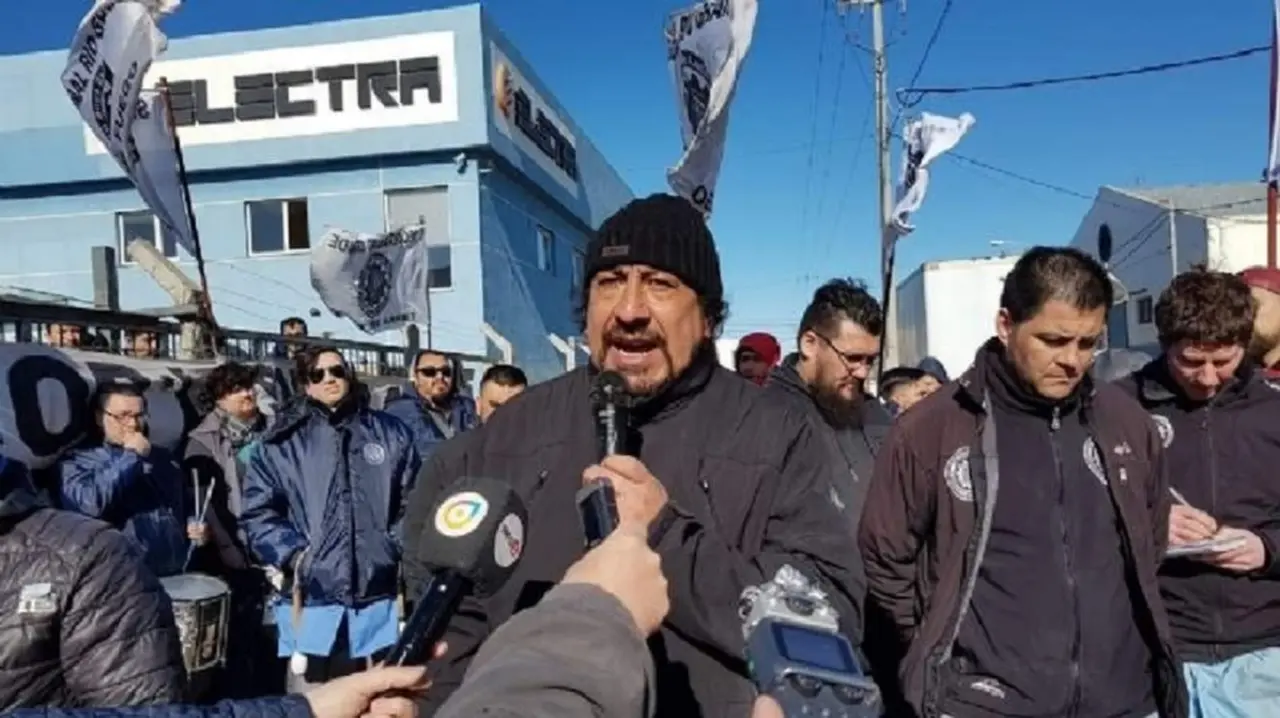 El 8 de junio, la UOM informó un cese de actividades en las fábricas electrónicas, acusando 